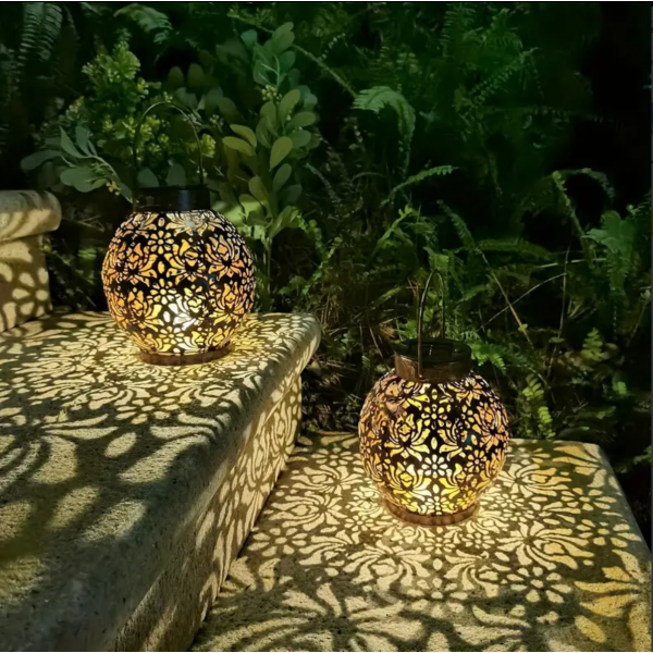 1pc Solar Lantern Lights, Outdoor LED Solar Hanging Lantern Lights With Star Projection, Warm White Solar Garden Lights Retro Table Lantern Lights Waterproof For Garden Patio Courtyard Path
